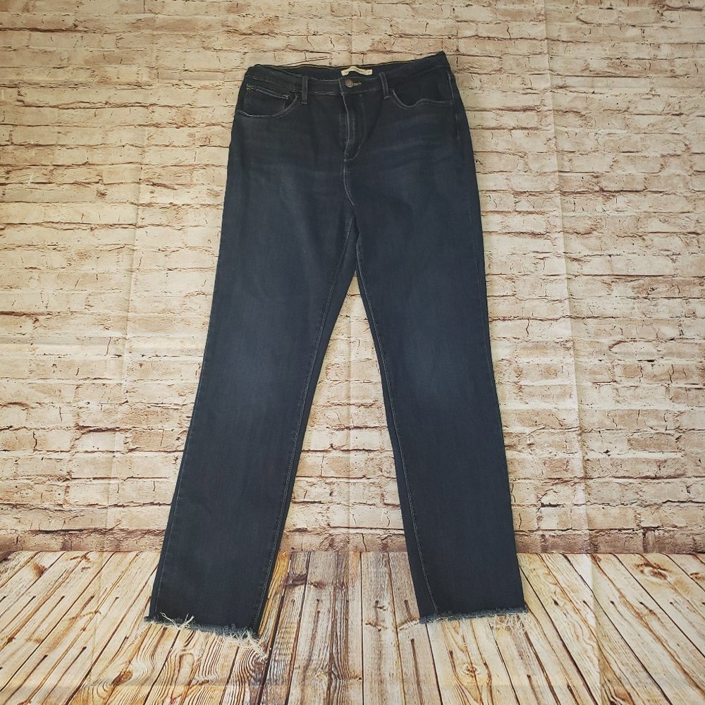 Levi's 724 High Rise Slim Straight Leg Women's Denim Jeans.